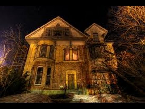 Ultimate Halloween Mansion Showdown