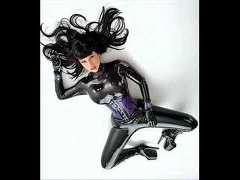 Toni Atomic Feat. Eloise - Shake Your Hands