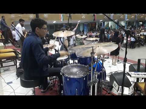 Aquieta Minh'Alma (drum). Dinamara Cardozo e Banda. Templo Central de Imperatriz MA.