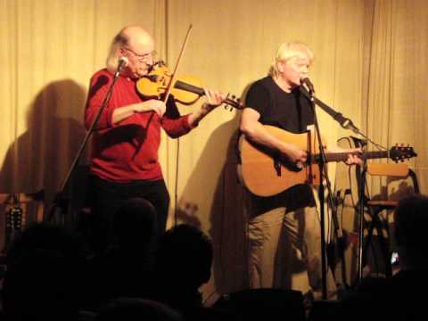Cordner & Rudolph playing Long Run - Live at Chapel A House Leeds