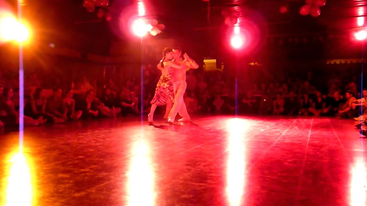 Sonja Bruyninckx & Sven Breynaert bailan at Misterio Tango Festival 2013 @ La Viruta part 1