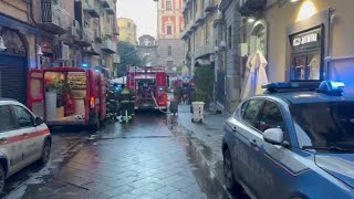 Napoli, fiamme a Chiaia: coinvolto lo storico Teatro Sannazaro