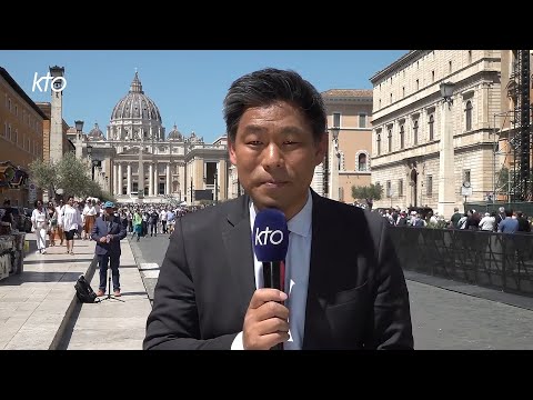 Qui gouverne l’Eglise depuis la mort du Pape ?