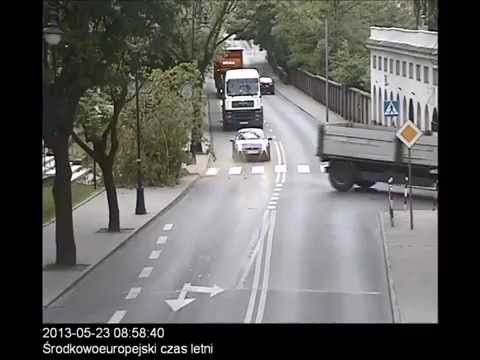 DDWloclawekTV: Kolizja na ulicy Wyszyńskiego