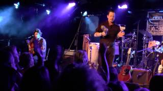 Braindogs * Telephone Call From Istanbul (Ian Siegal/Tom Waits cover) / A38 Budapest