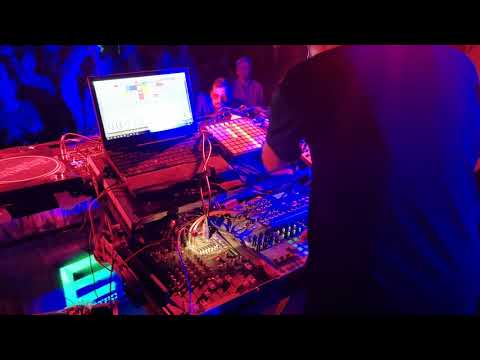 Neonicle - Chevy on Mountains @Street art museum