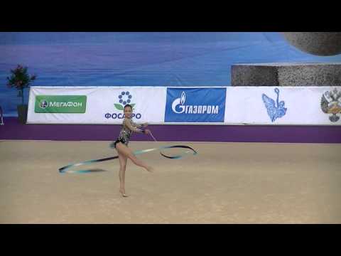 Son Yeon Jae (KOR)  ribbon     World Cup S-Petersburg 2013 Qual