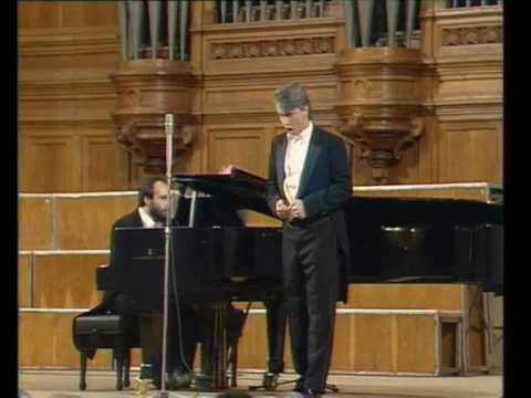 Hvorostovsky in 1990 - Don Juan's Serenade (Tchaikovsky)