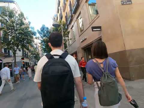 Calle Fuencarral, Madrid. Walking Tour