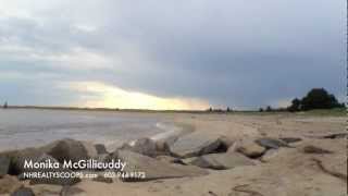 preview picture of video 'Salisbury Beach Ma | Walk along the Merrimack River Beach'