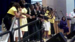 Anthony McGahee and Praise Motivated- The Lord Reigneth at AIM 2010