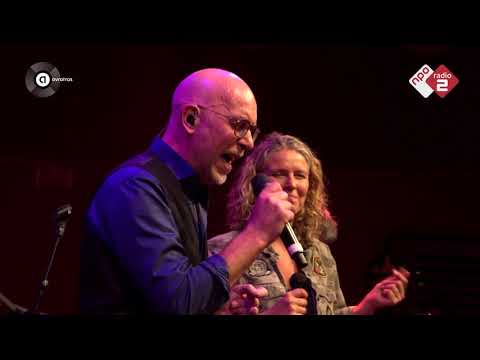 Edwin Evers Band - 'Uptown Funk' live bij Muziekcafé