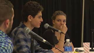 David Mazouz and Camren Bicondova | Rhode Island Comic Con | Gotham | 11 November 2017 video