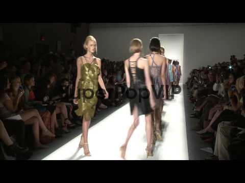 Models walk the runway at Katya Leonovich - Runway - Spri...