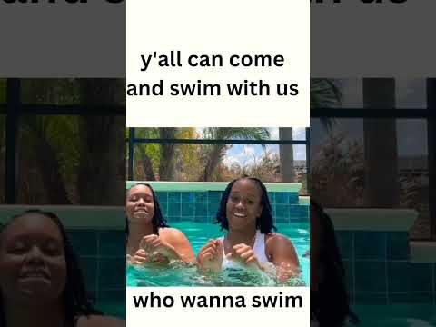 SPLASH TWINZ: Swimming pool