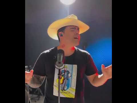 ivan flores  TENGO MADRE . inspiración 🥹🥺