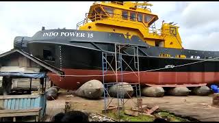 Download the video "Ship launch"