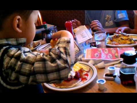 Chadngo kids IHOP 12/23/11