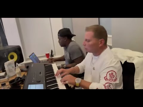 Stanley Enow X Scott Storch - Parapariparo