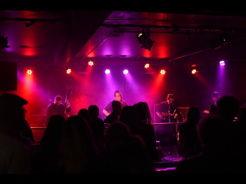 Hole In The Head - Let Me Be Your Heartbeat