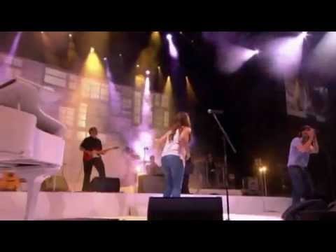 Beth i Joan Masdéu - Bon dia (Les Nostres Cançons Contra La Sida, Palau Sant Jordi 08/06/12)