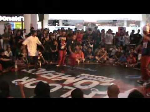 Floor Combat 2009 - 2nd Day - Quarter Final 1 - Radikal Forze vs Giller Battle