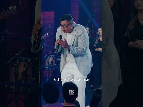Toda honra, toda glória e toda adoração pertencem somente ao Senhor. Assista "Toda Glória a Ti"