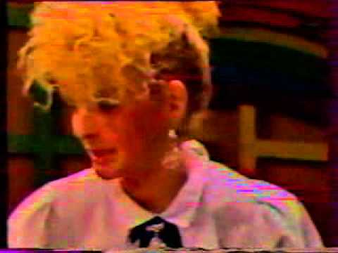 IVETA BARTOŠOVÁ-JAKO HOST VE STUDIU KAMARÁD