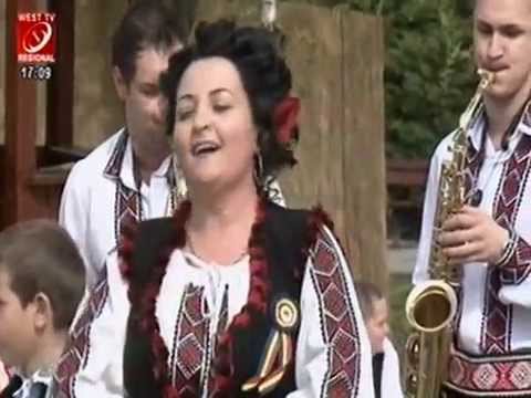 DANIELA HAN  -  CETINA VERDE DE BRAD