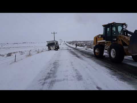 Pulling out big rig with bubba rope