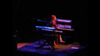 Tori Amos Talks Raising Teens/Performs &quot;Mary Jane&quot; Live @ Constitution Hall, Washington, D.C. 8/1/09