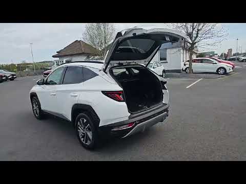 Hyundai Tucson 2WD Executive Plus - Image 2