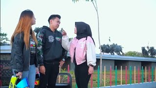 Download lagu BOS MUDA JANJIAN SAMA GEBETAN MALAH BERTEMU CEWEK YG SUKA PADANYA DAN SOK JADI ANAK MOTOR AKHIRNYA.. mp3