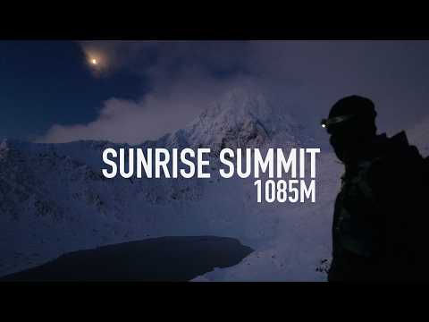 Summiting 1085M At 5AM (BREATH TAKING SUNRISE)