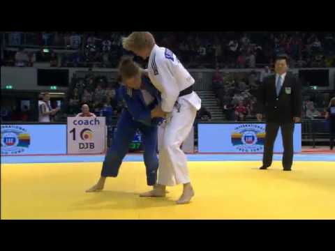 Judo Grand Prix Düsseldorf 2013: -57kg  FILZMOSER, Sabrina (AUT) -  BARKELING, Emma (SWE)
