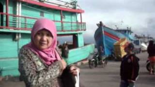 preview picture of video 'Muara Angke - Pusat Jajan Serba Ikan'