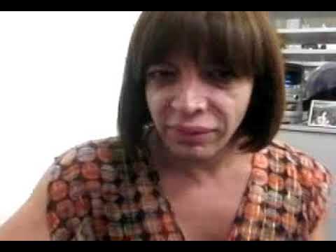 Lizy Tagliani improvisa beso x beso clip en la pelu