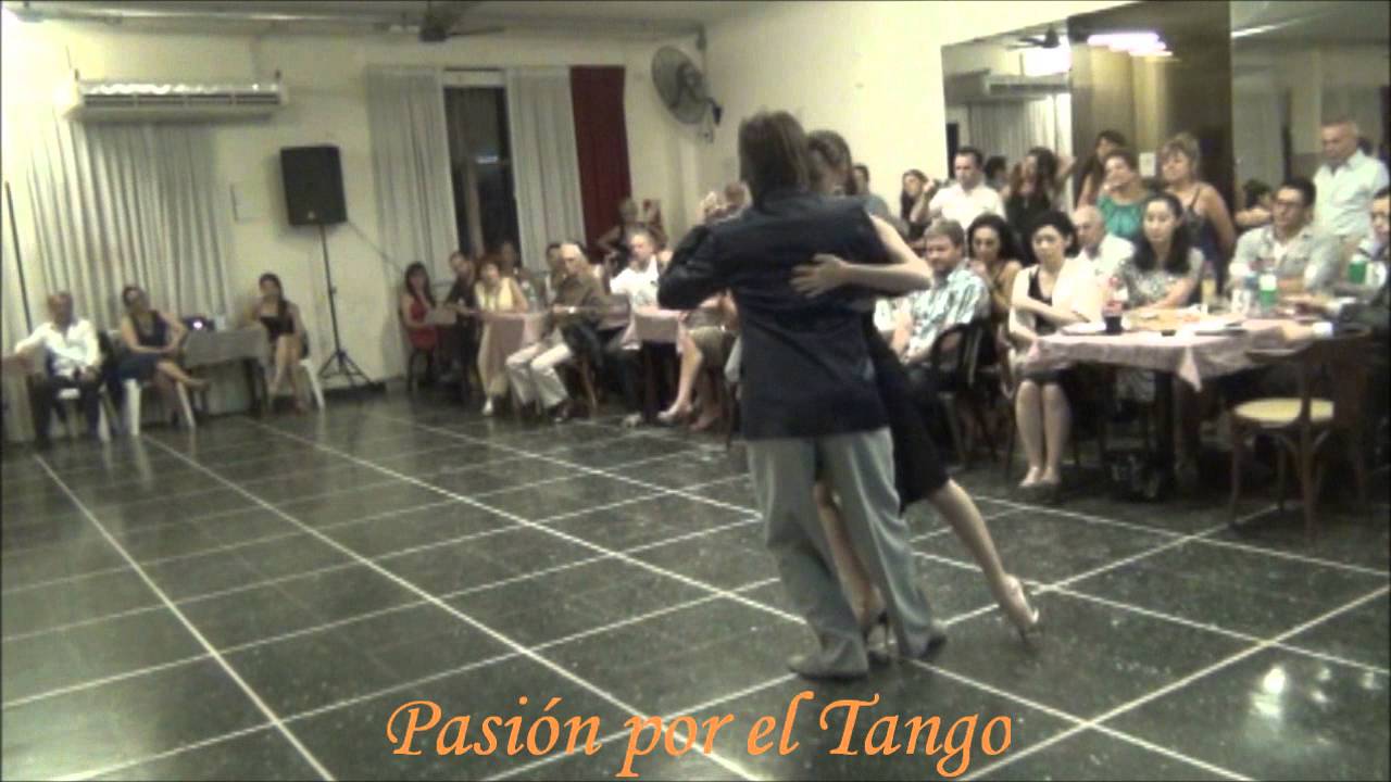 LUCILA BARDACH y MARCELO LAVERGATA Bailando el Tango QUE SOLO ESTOY en FLOREAL MILONGA