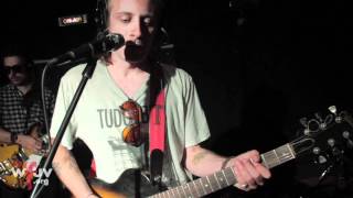 Diamond Rugs - "100 Sheets" (Live at WFUV)