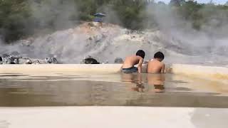 preview picture of video 'Pemandian air panas ulu belu'