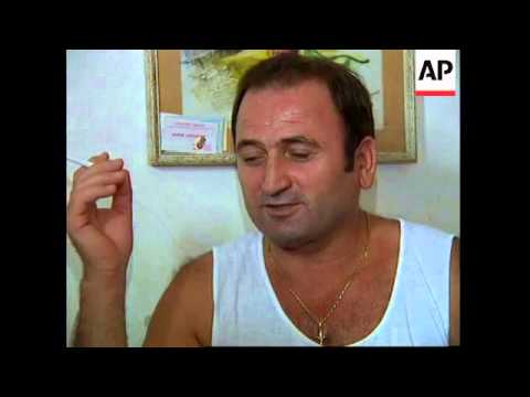 CROATIA: SPLIT: REFUGEES LOOK FORWARD TO RETURNING HOME