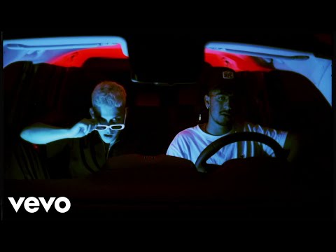 Almacor, BlueFire - Extraño