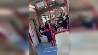 treno-circumvesuviana-per-sorrento-poco-prima-dell-avaria-a-pioppaino