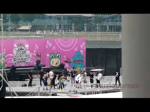 [HD FANCAM] DBSK- Keep Your Head Down Rehearsal for SMTown Singapore 121123