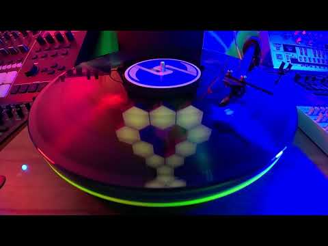 Vinyl.SF Matrix vs Goldtrix It's Love (Trippin) Extended mix