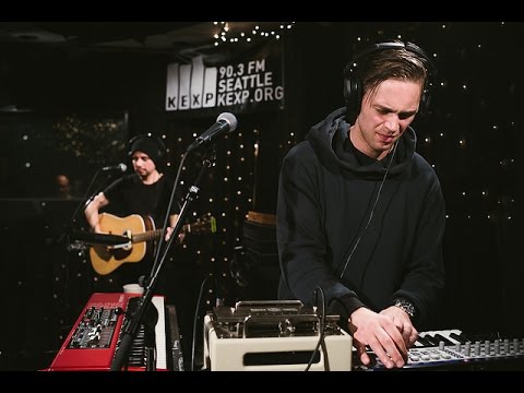 download lagu mp3 mp4 Low Roar Live, download mp3 Low Roar Live free download, download mp3 Low Roar Live