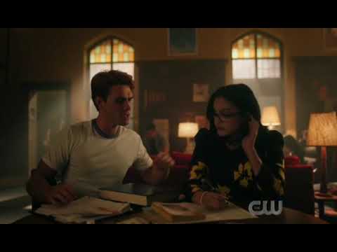 Riverdale episode 4.02 -Varchie. Veronica working on her Harvard application