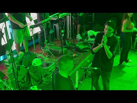 SANTI CAIRO en show de PABLO LESCANO y SUS DAMAS GRATIS