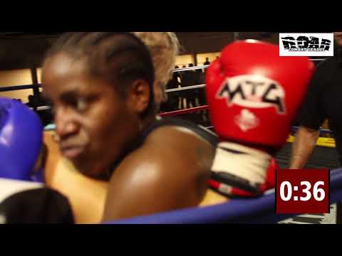 Roar Combat League 10 - Christi Brereton VS Anaëlle Angerville