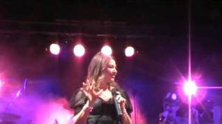 03 Cristina D'Avena - Occhi di Gatto (Live @ Estragon)